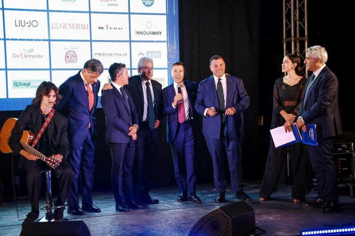SHRO Gala Dinner, a Vico Equense raccolti 200.000 euro per la ricerca oncologica SHRO Gala Dinner, a Vico Equense raccolti 200.000 euro per la ricerca oncologica