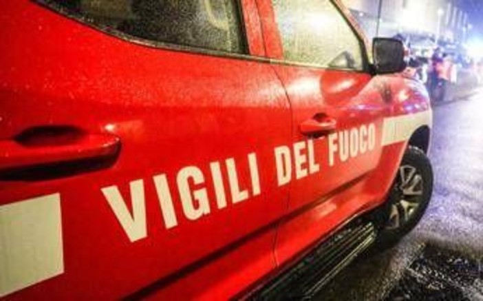 Tragedia nelle Apuane, anziana coppia trovata senza vita in fondo a una scarpata Tragedia nelle Apuane, anziana coppia trovata senza vita in fondo a una scarpata