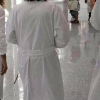 Sanità, firmato contratto per 137mila medici e sanitari: aumenti medi di 491 euro al mese