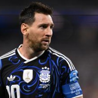 Inghilterra, Joe Cole sfotte Messi: "Lo manderemo a dormire"
