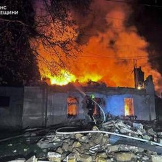 Ucraina, attacco russo su Odessa poco prima tregua Pasqua: 2 morti Ucraina, attacco russo su Odessa poco prima tregua Pasqua: 2 morti