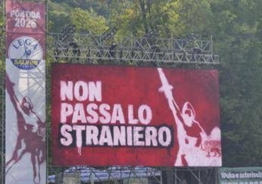 Pontida, Lega al 'test' del pratone. Salvini chiede unità: "Vinciamo se forti e liberi da Nord a Sud"
