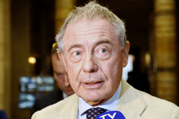 Urso “Adeguare subito prezzi carburanti, ho convocato le compagnie per domani”