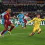 La Roma piega il Cagliari: doppietta di Malen e Juve agganciata