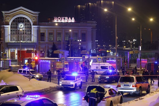 Esplode ordigno alla stazione Savelovsky di Mosca, ucciso un agente