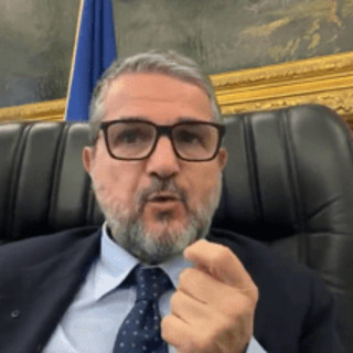 Farmaceutica: Valentini (Mimit), 'Italia secondo produttore in Europa, export da 54mld'