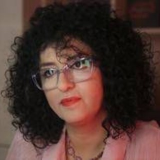 Narges Mohammadi, la famiglia denuncia: "Negata visita medica dopo pestaggio"