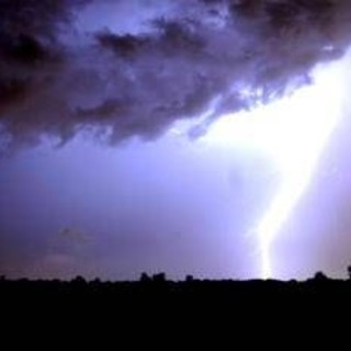 Maltempo e forti temporali al Nord, scatta allerta gialla in due regioni Maltempo e forti temporali al Nord, scatta allerta gialla in due regioni