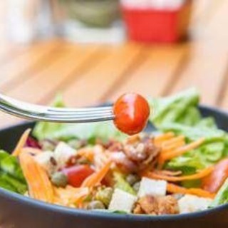 Il digiuno intermittente fa bene al cervello, svelato il segreto biochimico