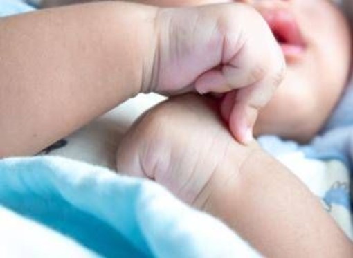 Manovra, arriva il salvadanaio per neonati: 100 euro ogni anno fino a 18 anni