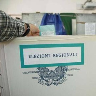 Elezioni Calabria, urne aperte oggi fino alle 23: al voto 1 milione e 900 mila elettori Elezioni Calabria, urne aperte oggi fino alle 23: al voto 1 milione e 900 mila elettori