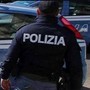 Propaganda estremista e manuali per realizzare armi: arrestato un 17enne a Teramo