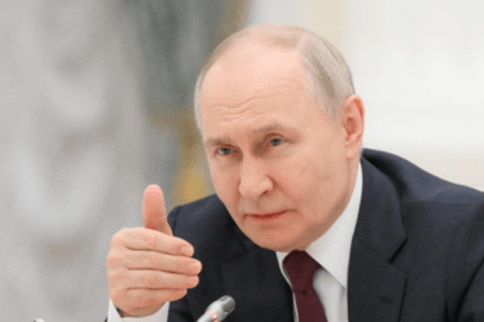Putin: "Russia non vuole attaccare Europa. Ero pronto a colloqui, poi Ucraina ha colpito Mosca"
