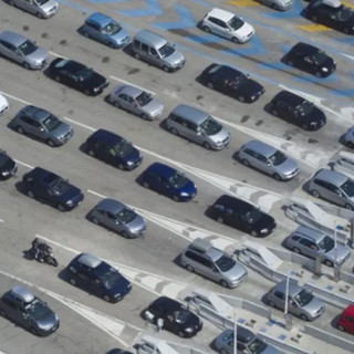 Da Commissione Ue pacchetto automotive, rivisto stop motori termici da 2035