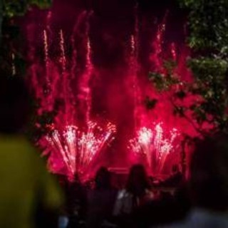 Fuochi d'artificio non fanno dormire una famiglia: "Siamo insonni, non ce la facciamo più"