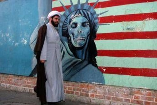 Iran, ministro degli Esteri sente capo Aiea: "Arrivare a intesa sostenibile". Pressing Usa su Trump per non attaccare Iran, ministro degli Esteri sente capo Aiea: "Arrivare a intesa sostenibile". Pressing Usa su Trump per non attaccare