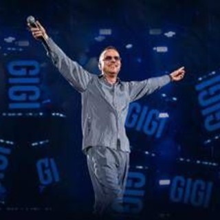 Gigi D'Alessio torna in tour e sogna San Siro: "La mia intelligenza napoletana, non artificiale" Gigi D'Alessio torna in tour e sogna San Siro: "La mia intelligenza napoletana, non artificiale"