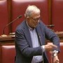 Giachetti si ammanetta al banco della Camera: "Io in Aula finché maggioranza non sblocca Vigilanza Rai"