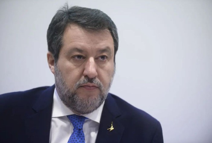 Salvini “Revoca cittadinanza a stranieri che commettono gravi reati” Salvini “Revoca cittadinanza a stranieri che commettono gravi reati”