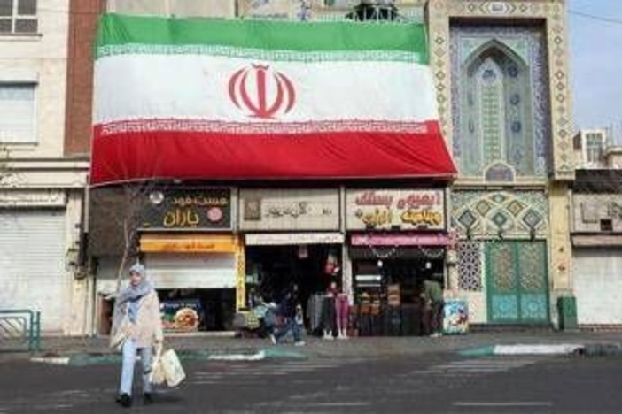 Iran, i falchi di Teheran invocano la bomba atomica: "E' il momento giusto"