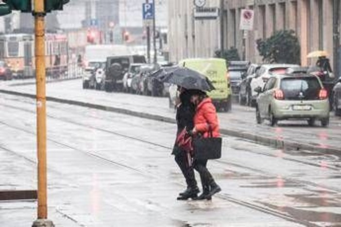 Freddo polare e pioggia, arriva la svolta invernale: le previsioni meteo Freddo polare e pioggia, arriva la svolta invernale: le previsioni meteo