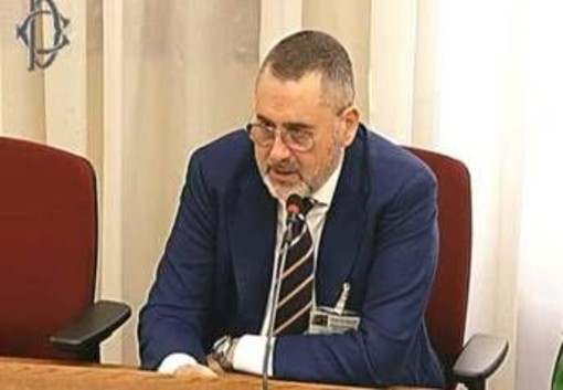 Commissione Covid, "450mila euro" all'avvocato socio dello studio di Giuseppe Conte "per una lettera e controllare dei documenti" Commissione Covid, "450mila euro" all'avvocato socio dello studio di Giuseppe Conte "per una lettera e controllare dei documenti" 