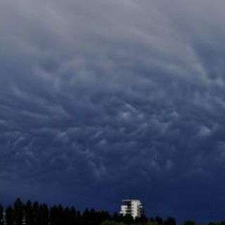 Temporali e calo termico, il meteorologo avverte: "Solo breve tregua dall'afa" Temporali e calo termico, il meteorologo avverte: "Solo breve tregua dall'afa"