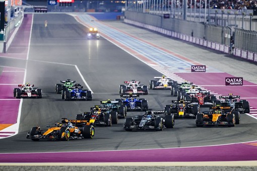 Piastri vince la sprint in Qatar e tiene aperta la lotta per il titolo Piastri vince la sprint in Qatar e tiene aperta la lotta per il titolo