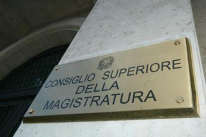 Famiglia nel bosco, chiesta in Csm apertura pratica a tutela Tribunale minorenni dell'Aquila Famiglia nel bosco, chiesta in Csm apertura pratica a tutela Tribunale minorenni dell'Aquila