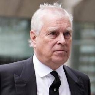 Gb, ex principe Andrea indagato per presunti reati sessuali Gb, ex principe Andrea indagato per presunti reati sessuali
