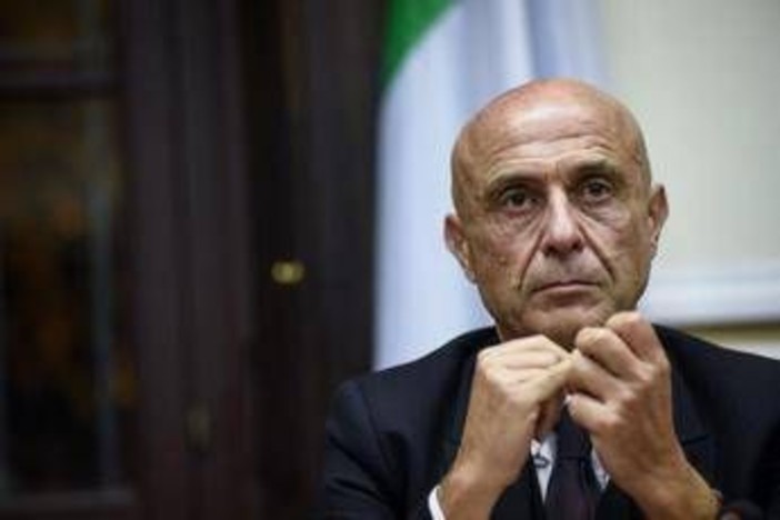 Iran, Minniti: "Rischio attacchi terroristici, Italia si muova come sistema Paese"