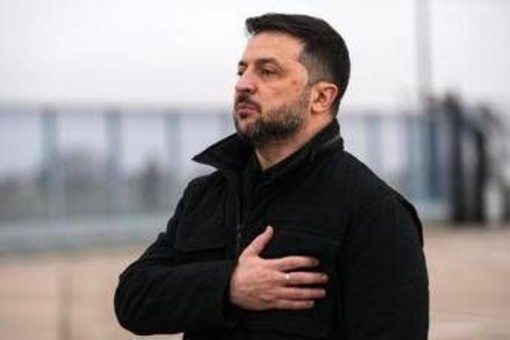 Ucraina, raid russi su tv pubblica e a Kharkiv. Zelensky domani incontra Witkoff in Turchia