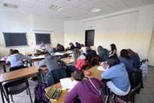 Scuola, Anief su rinnovo ccnl 2025-27: parità trattamento precari buoni pasto e compensi per formazione