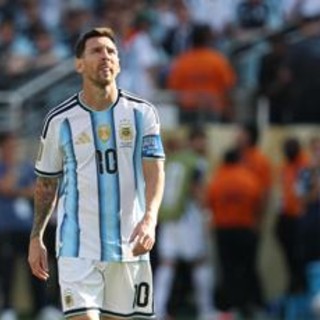 Messi, delusione Mondiale: perde Coppa e Mbappé lo supera in due primati Messi, delusione Mondiale: perde Coppa e Mbappé lo supera in due primati