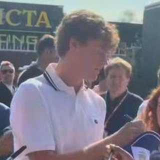 Gp Monza, ecco Sinner: per Jannik arrivo da superstar nel paddock