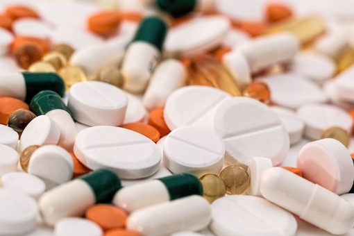 Farmaci, l’ipotesi di revisione del prontuario preoccupa la filiera e la politica Farmaci, l’ipotesi di revisione del prontuario preoccupa la filiera e la politica