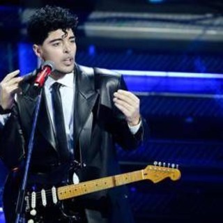 Sanremo 2026, The Kolors ospiti del Suzuki stage: la band di 'Tu con chi fai l'amore'