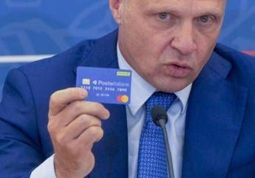 Torna la 'Carta dedicata a te', 1000 euro per 1,1 milioni di famiglie per la spesa alimentare Torna la 'Carta dedicata a te', 1000 euro per 1,1 milioni di famiglie per la spesa alimentare