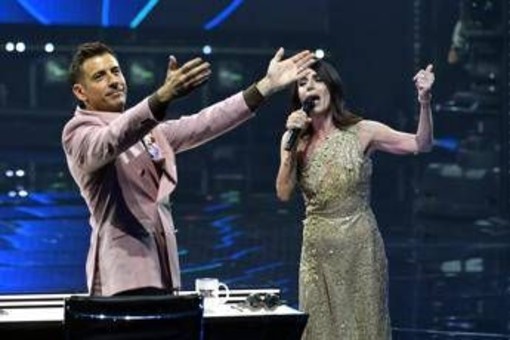 X Factor, oggi secondo Live Show: gara azzerata dopo il debutto movimentato X Factor, oggi secondo Live Show: gara azzerata dopo il debutto movimentato 