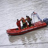 Udine, disperso nel fiume Tagliamento: in salvo moglie e due bimbe, una è grave Udine, disperso nel fiume Tagliamento: in salvo moglie e due bimbe, una è grave