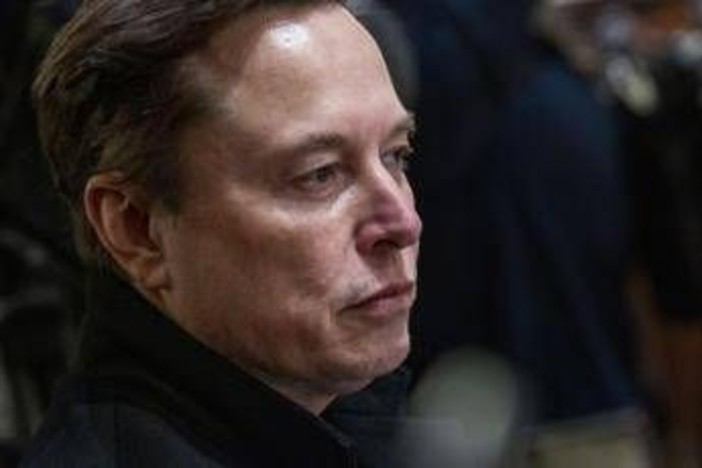 Elon Musk: "Ue deve essere abolita, sovranità restituita ai singoli Paesi" Elon Musk: "Ue deve essere abolita, sovranità restituita ai singoli Paesi"