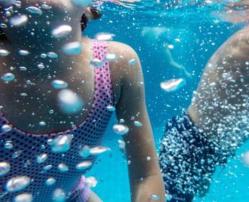 Morti in piscina, 75 vittime dal 2022 in Italia: i consigli per prevenire gli incidenti