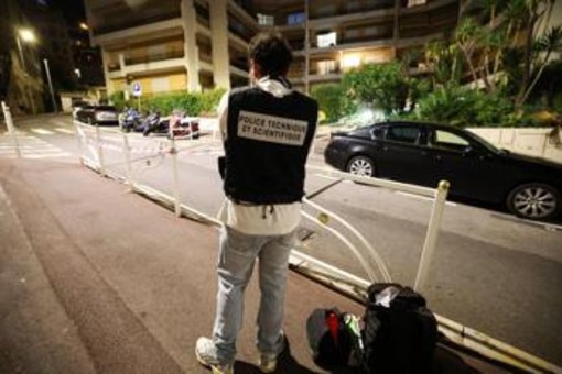 Esplosione nel Principato di Monaco, tre feriti: è caccia all'uomo Esplosione nel Principato di Monaco, tre feriti: è caccia all'uomo