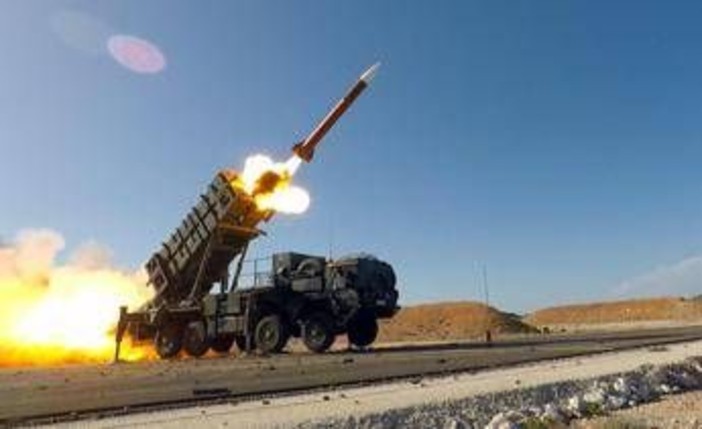 Guerra Iran, entro una settimana Paesi Golfo senza 'rete antimissile': lo scenario Guerra Iran, entro una settimana Paesi Golfo senza 'rete antimissile': lo scenario