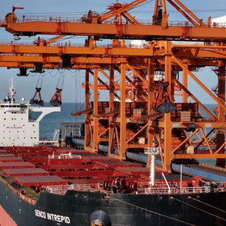 Cina, commercio estero in aumento del 3,8% nel 2025