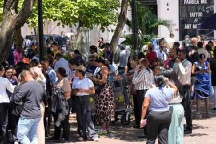 Panama, terremoto di magnitudo 7.6: scatta l'allerta tsunami Panama, terremoto di magnitudo 7.6: scatta l'allerta tsunami