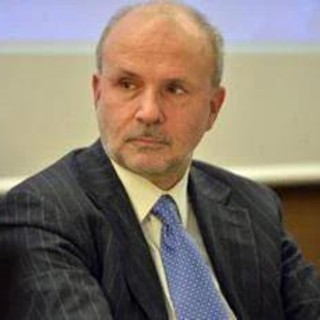 Schillaci: "Menopausa è tema di salute pubblica, non solo femminile" Schillaci: "Menopausa è tema di salute pubblica, non solo femminile"
