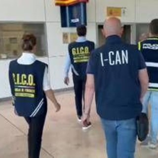 'Ndrangheta, consegnato alle autorità italiane boss latitante Paviglianiti catturato in Spagna 'Ndrangheta, consegnato alle autorità italiane boss latitante Paviglianiti catturato in Spagna