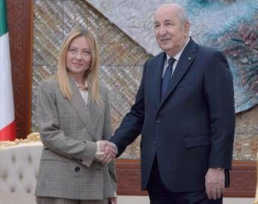 Italia-Algeria, Meloni: "Rafforziamo flusso fornitura gas"