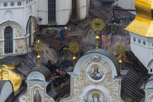 Ondata di raid russi sull'Ucraina, 9 morti e gravi danni a monastero patrimonio Unesco